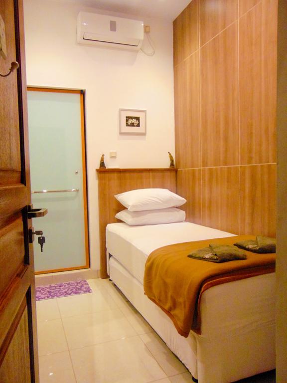 Cabin Hotel Bhayangkara Yogyakarta Zimmer foto